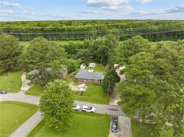 2856 Flag RD, Chesapeake, VA 23323