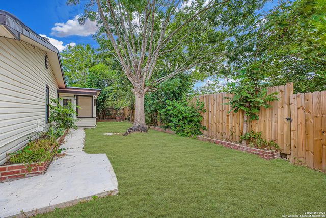 520 Marilyn, Schertz, TX 78154