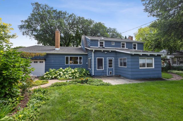 1120 Broadway N, Fargo, ND 58102