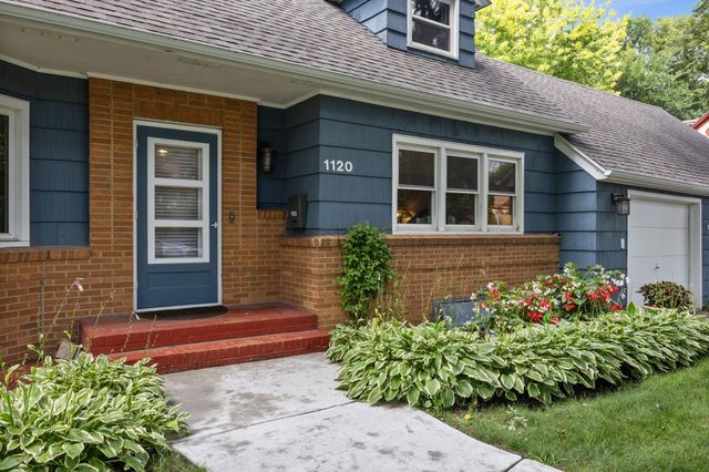 1120 Broadway N, Fargo, ND 58102