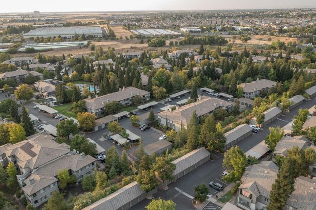 6261 Arctic Loon Way, Rocklin, CA 95765