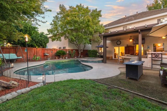 6261 Arctic Loon Way, Rocklin, CA 95765