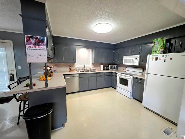 4835 Airport rd, Almo, KY 42020