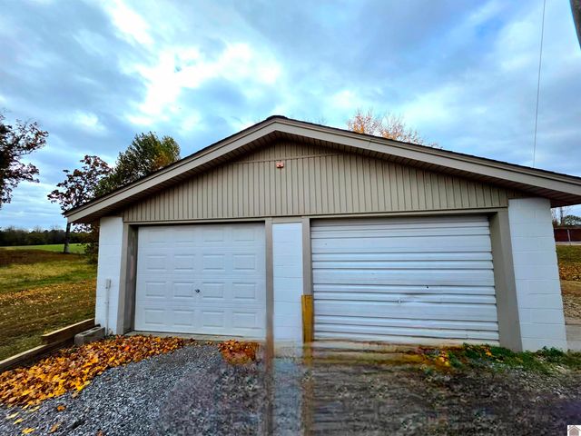 4835 Airport rd, Almo, KY 42020