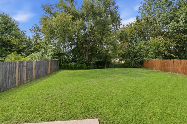 8816 Cressent Glen Ct, Antioch, TN 37013