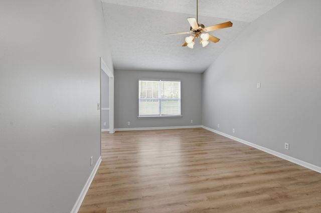 8816 Cressent Glen Ct, Antioch, TN 37013