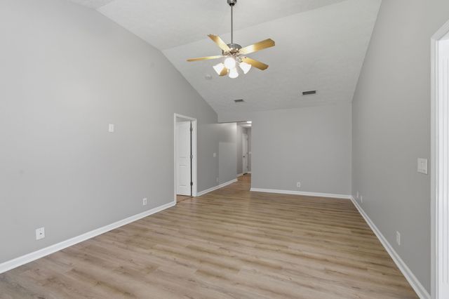8816 Cressent Glen Ct, Antioch, TN 37013