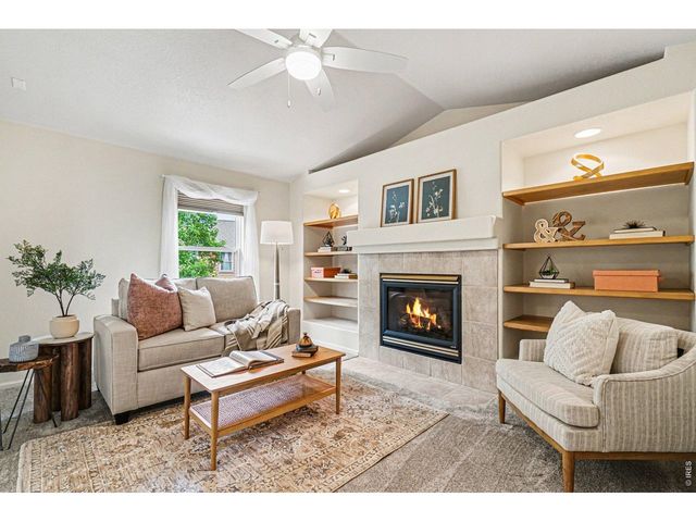 1943 Lochmore Dr, Longmont, CO 80504