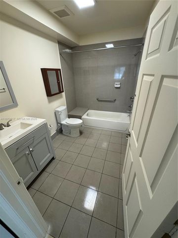 1315 NW 1st St 101, Miami, FL 33125