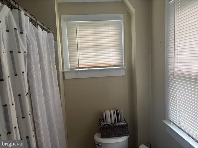 335 E 11TH AVE, Conshohocken, PA 19428