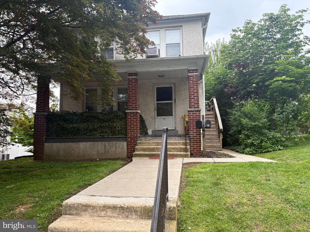 335 E 11TH AVE, Conshohocken, PA 19428