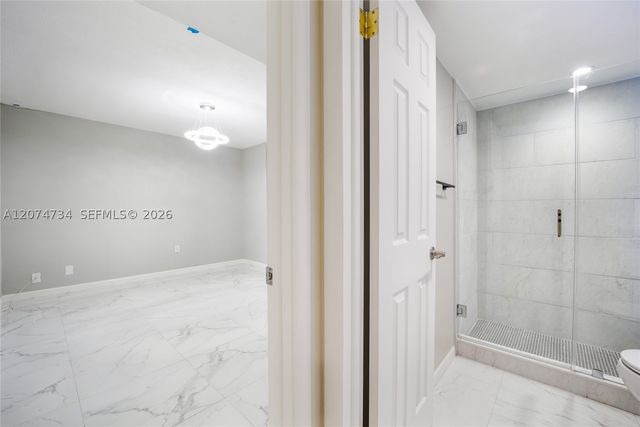 10000 NW 80th Ct 2102, Hialeah Gardens, FL 33016