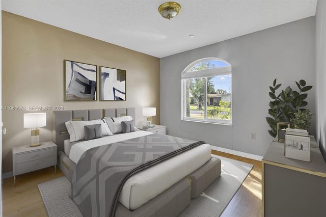 8531 SW 12th St, Miami, FL 33144