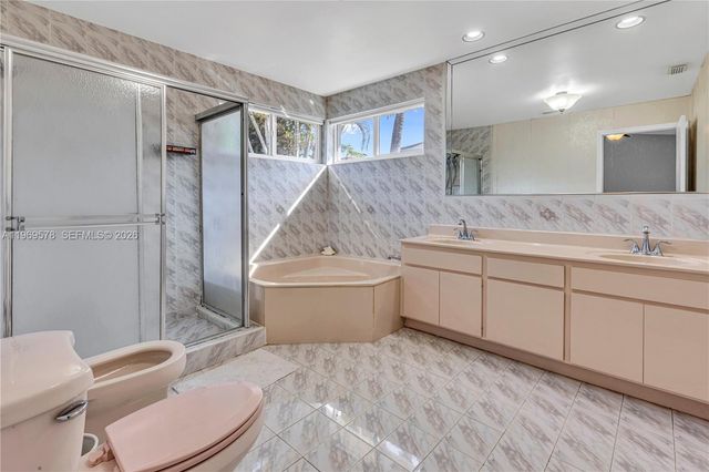 8531 SW 12th St, Miami, FL 33144