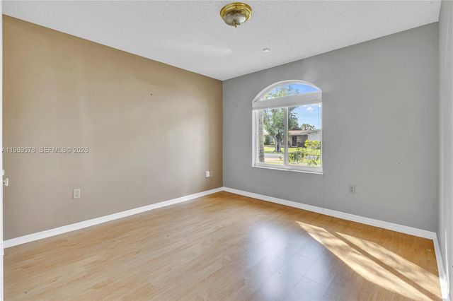 8531 SW 12th St, Miami, FL 33144