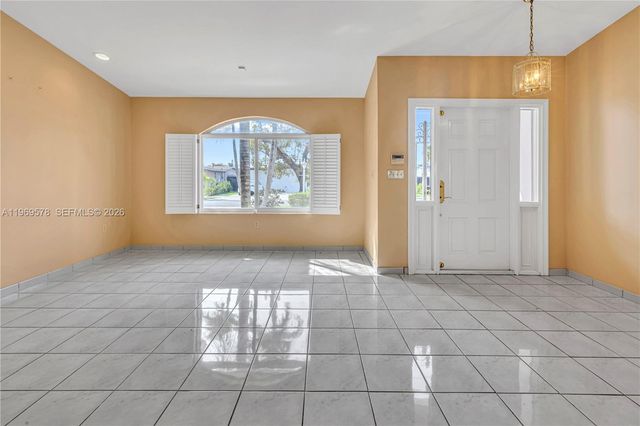 8531 SW 12th St, Miami, FL 33144