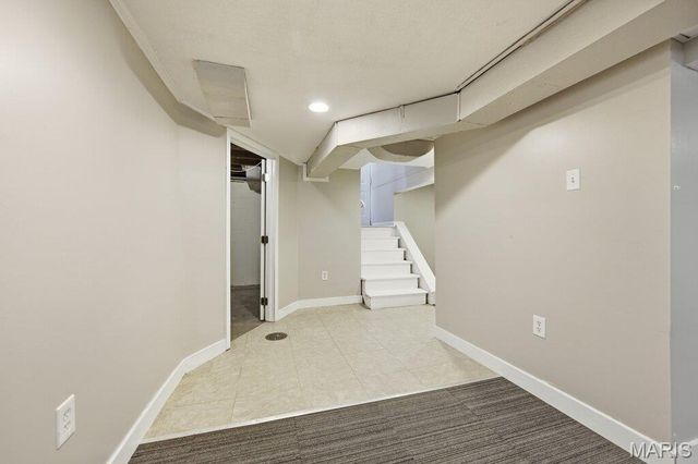 1367 Spellman Avenue, Crestwood, MO 63126