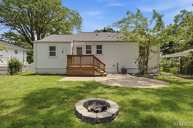 1367 Spellman Avenue, Crestwood, MO 63126