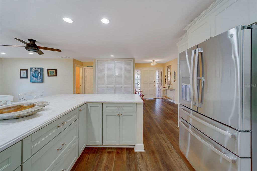 Image 14 of property listing at 14557 ANCHORAGE CIRCLE, Seminole, FL 33776