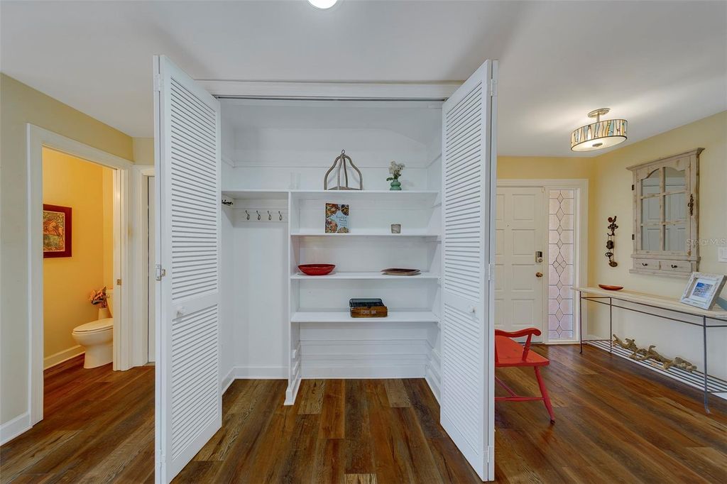 Image 21 of property listing at 14557 ANCHORAGE CIRCLE, Seminole, FL 33776