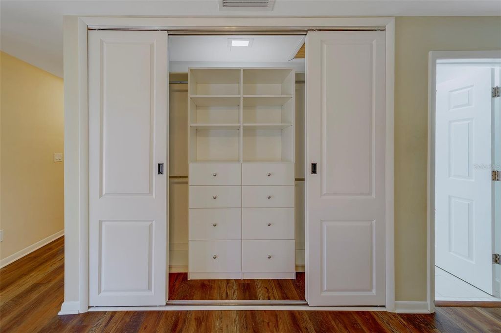 Image 35 of property listing at 14557 ANCHORAGE CIRCLE, Seminole, FL 33776