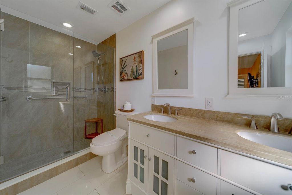 Image 37 of property listing at 14557 ANCHORAGE CIRCLE, Seminole, FL 33776