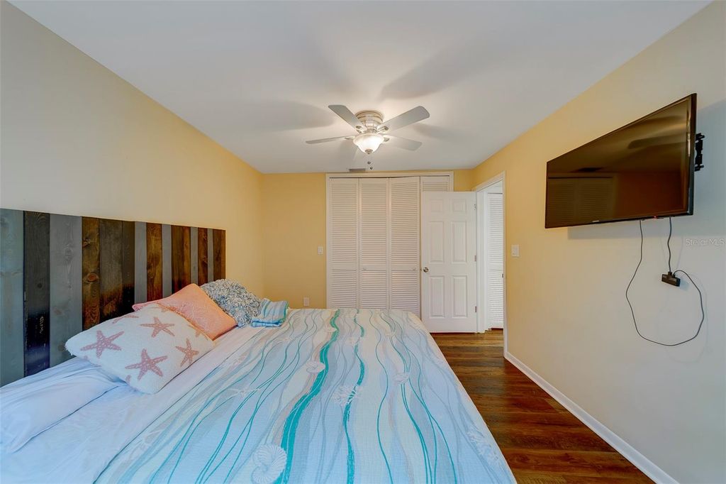 Image 42 of property listing at 14557 ANCHORAGE CIRCLE, Seminole, FL 33776