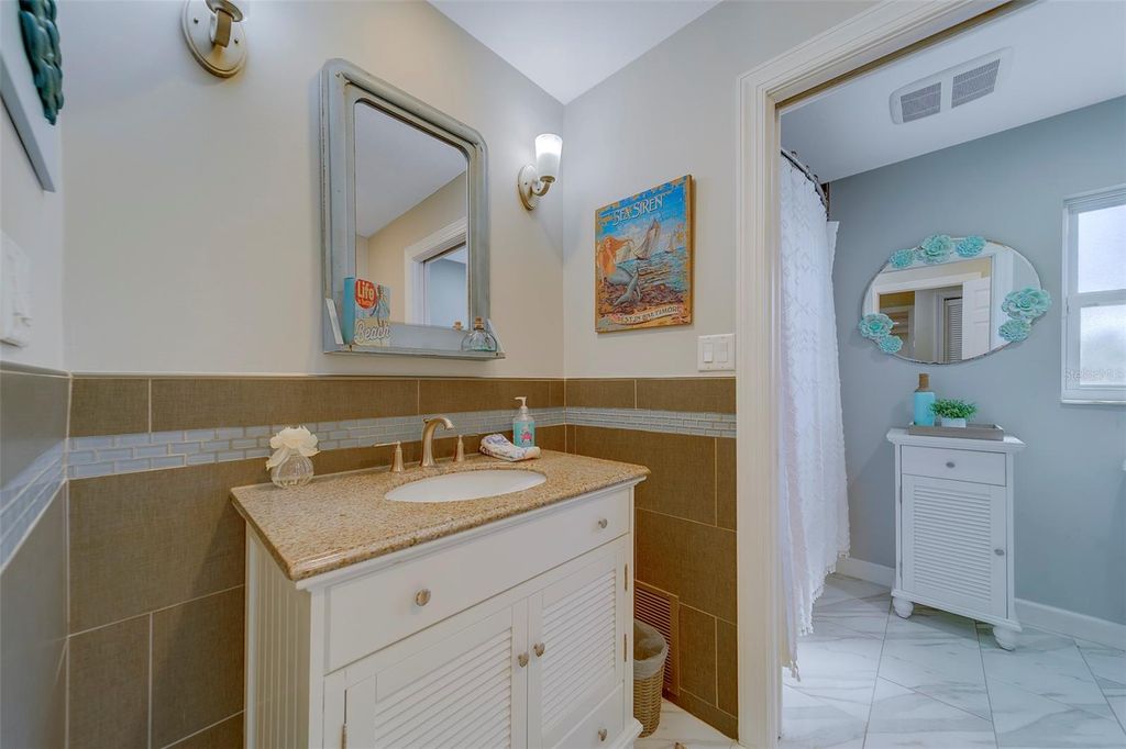 Image 44 of property listing at 14557 ANCHORAGE CIRCLE, Seminole, FL 33776