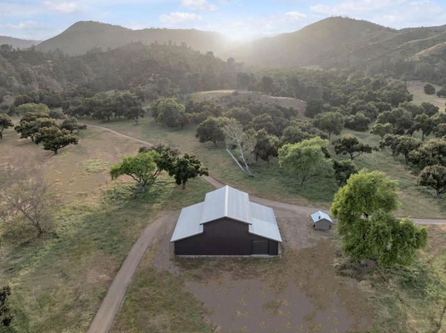 770 Limekiln Road, Hollister, CA 95023