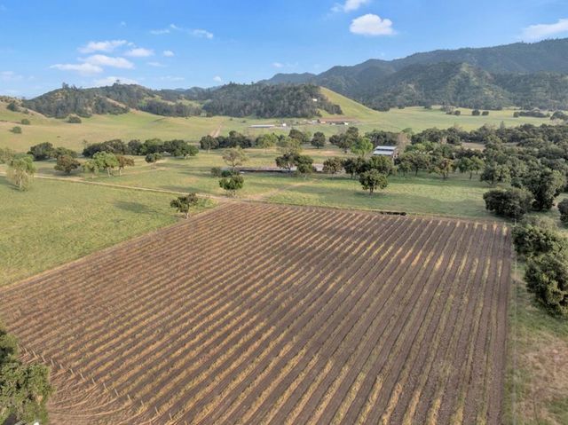 770 Limekiln Road, Hollister, CA 95023
