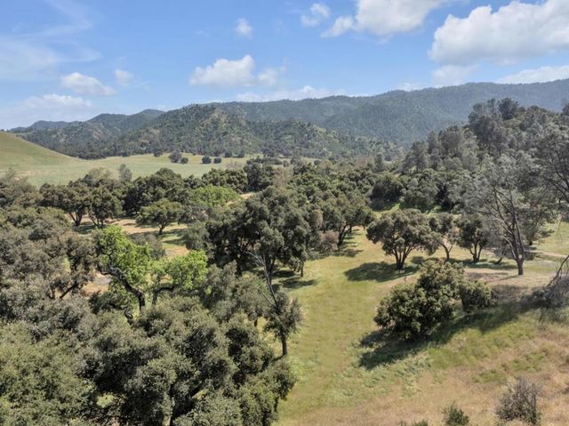 770 Limekiln Road, Hollister, CA 95023