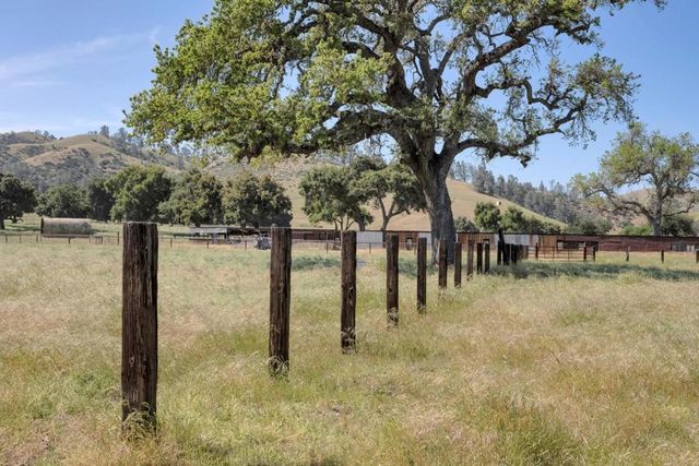 770 Limekiln Road, Hollister, CA 95023