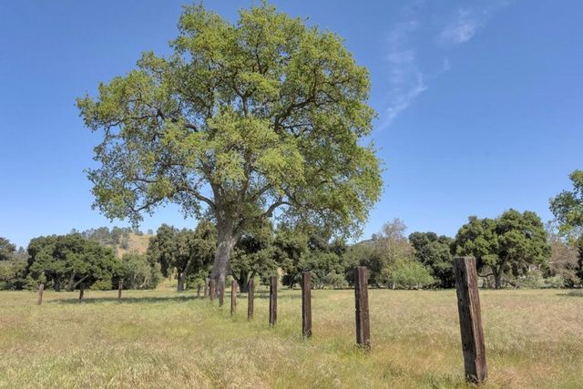 770 Limekiln Road, Hollister, CA 95023