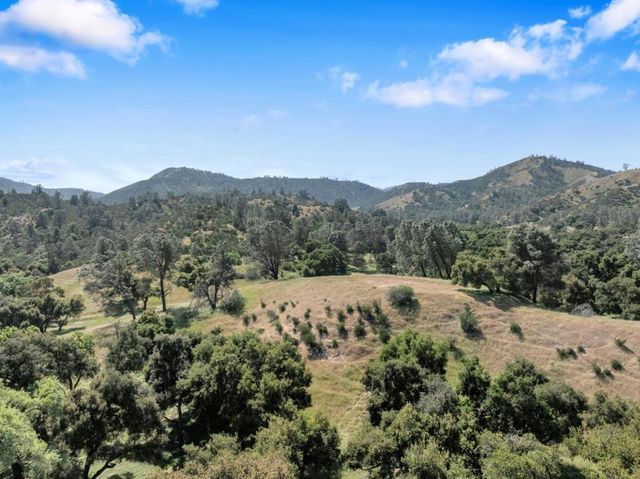 770 Limekiln Road, Hollister, CA 95023