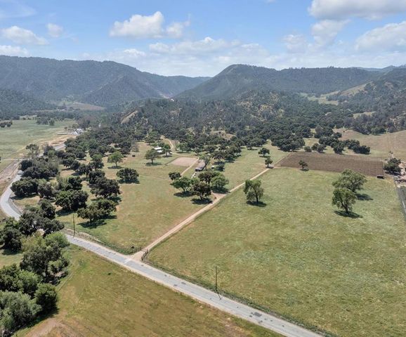 770 Limekiln Road, Hollister, CA 95023