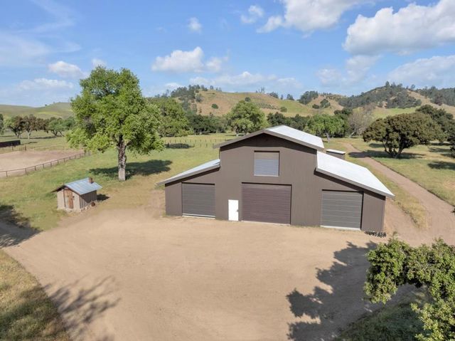 770 Limekiln Road, Hollister, CA 95023