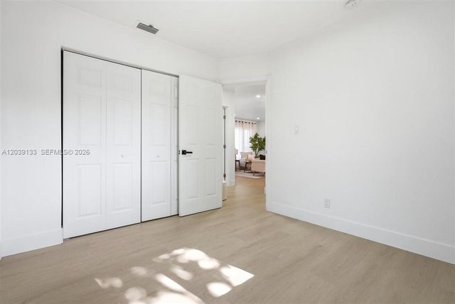 4410 NE 3rd Ave, Deerfield Beach, FL 33064