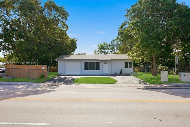 4410 NE 3rd Ave, Deerfield Beach, FL 33064