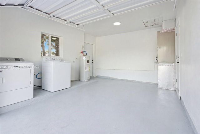 4410 NE 3rd Ave, Deerfield Beach, FL 33064