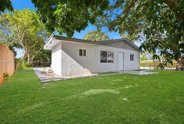 4410 NE 3rd Ave, Deerfield Beach, FL 33064