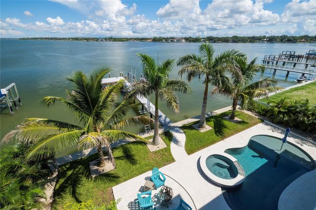 7973 CAUSEWAY BOULEVARD N, St Petersburg, FL 33707