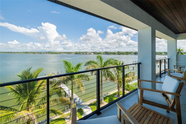 7973 CAUSEWAY BOULEVARD N, St Petersburg, FL 33707