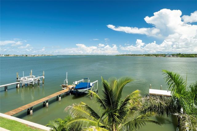 7973 CAUSEWAY BOULEVARD N, St Petersburg, FL 33707