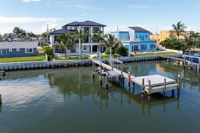 7973 CAUSEWAY BOULEVARD N, St Petersburg, FL 33707