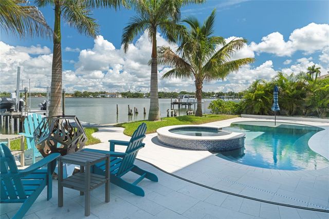 7973 CAUSEWAY BOULEVARD N, St Petersburg, FL 33707