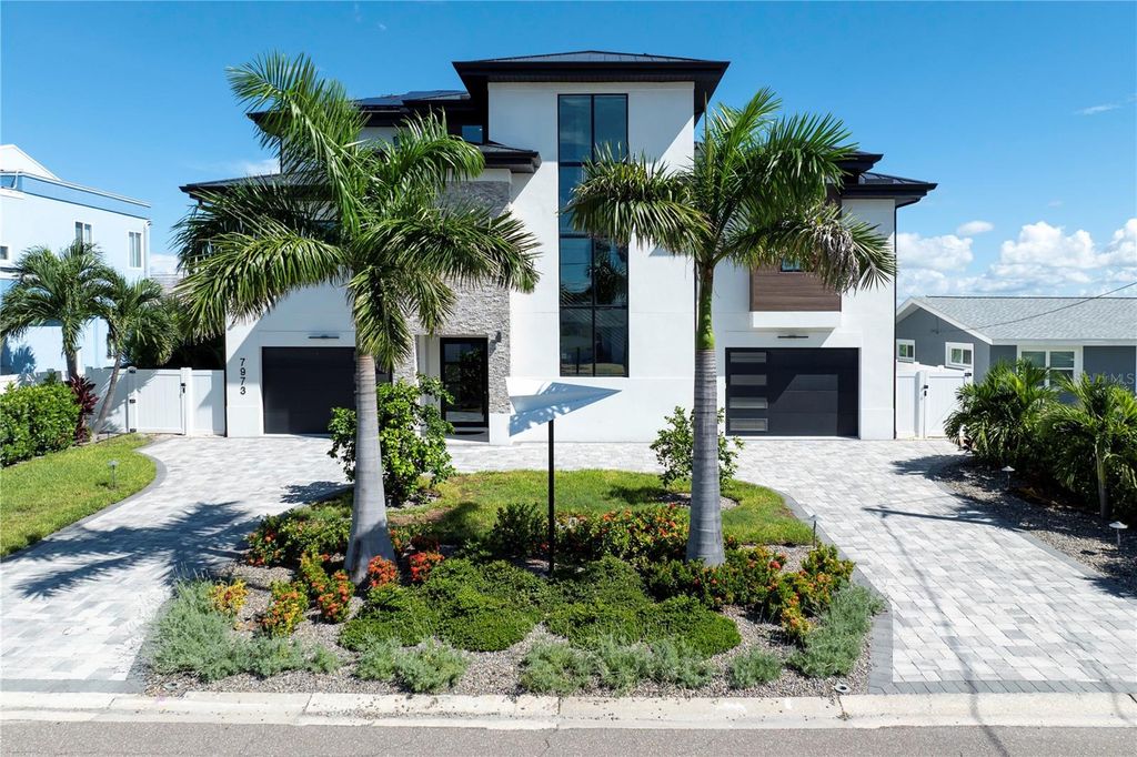 7973 CAUSEWAY BOULEVARD N, St Petersburg, FL 33707