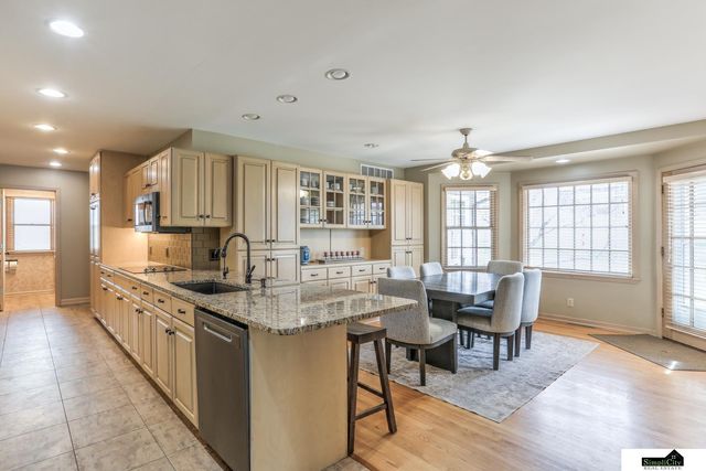 2135 S 113 Avenue, Omaha, NE 68144