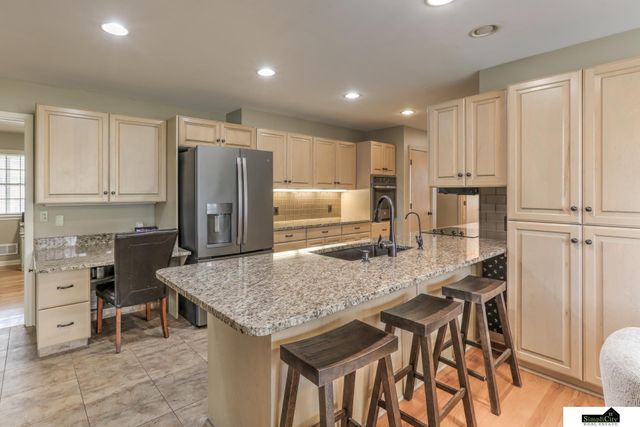 2135 S 113 Avenue, Omaha, NE 68144