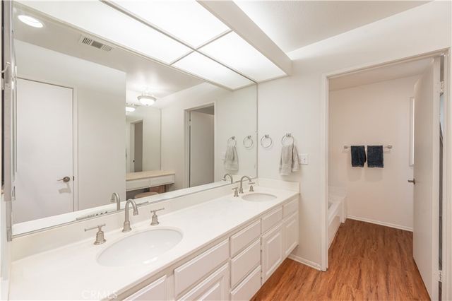 10110 Melinda Way 4, Northridge, CA 91325
