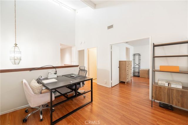 10110 Melinda Way 4, Northridge, CA 91325